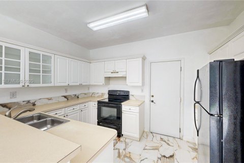 Купить таунхаус в Хомстед, Флорида 4 спальни, 170.66м2, № 1993685 - фото 14