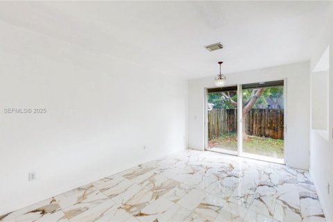 Купить таунхаус в Хомстед, Флорида 4 спальни, 170.66м2, № 1993685 - фото 5