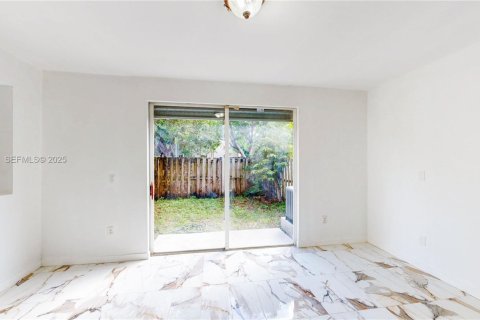Купить таунхаус в Хомстед, Флорида 4 спальни, 170.66м2, № 1993685 - фото 12