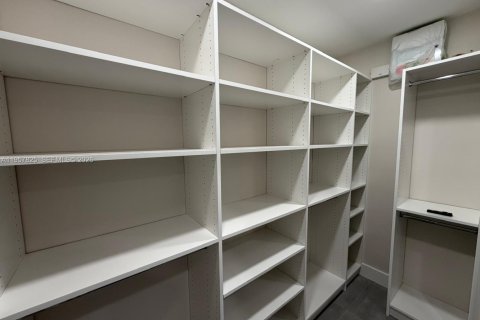 Casa en alquiler en Weston, Florida, 3 dormitorios, 142.33 m2 № 2017899 - foto 30