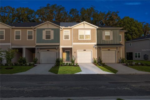 Townhouse in Ocala, Florida 3 bedrooms, 158.58 sq.m. № 1915159 - photo 1
