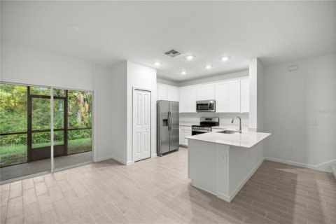Townhouse in Ocala, Florida 3 bedrooms, 158.58 sq.m. № 1915159 - photo 7