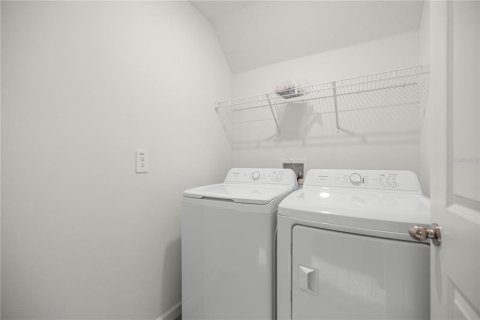 Townhouse in Ocala, Florida 3 bedrooms, 158.58 sq.m. № 1915159 - photo 21