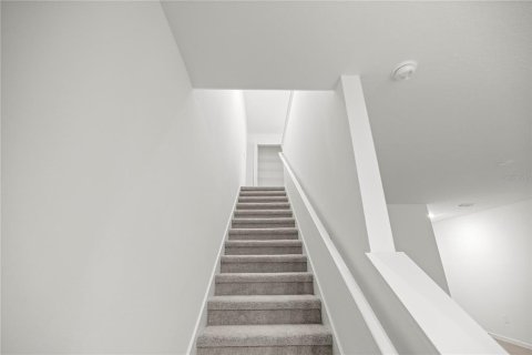 Townhouse in Ocala, Florida 3 bedrooms, 158.58 sq.m. № 1915159 - photo 12