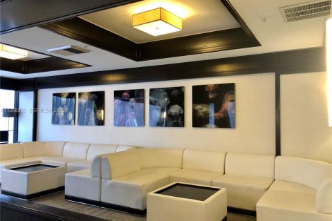 Copropriété à louer à Miami, Floride: 2 chambres, 113.15 m2 № 2060842 - photo 24