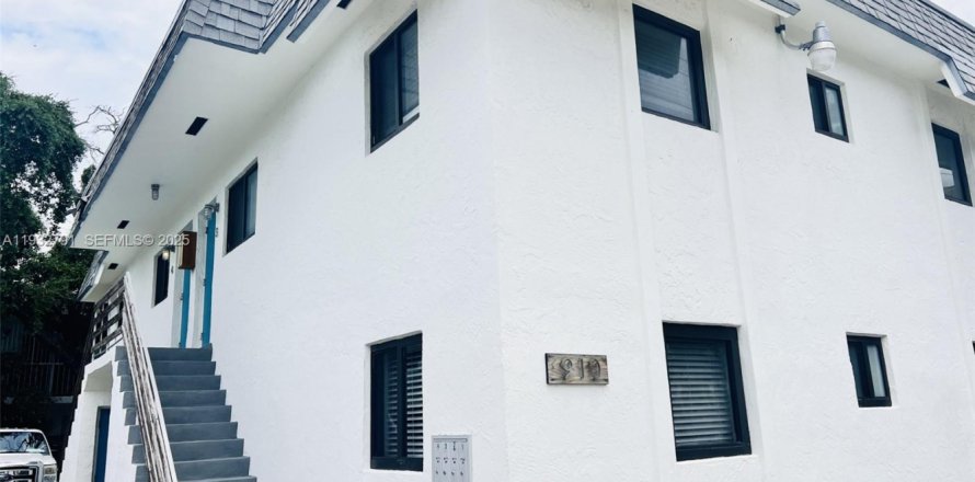 Condo à Miami, Floride, 2 chambres № 2152457