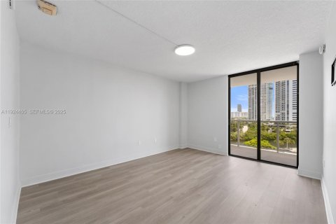 Купить кондоминиум в Авентура, Флорида 2 спальни, № 1983717 - фото 8