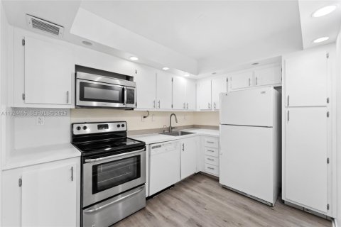 Купить кондоминиум в Авентура, Флорида 2 спальни, № 1983717 - фото 3