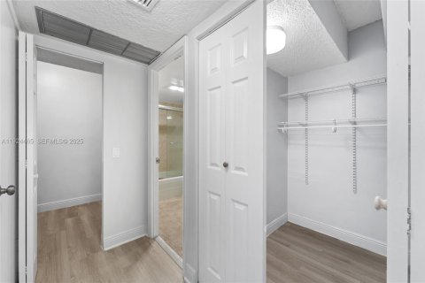 Купить кондоминиум в Авентура, Флорида 2 спальни, № 1983717 - фото 11