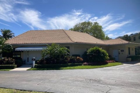 Condominio en alquiler en Jupiter, Florida, 2 dormitorios, 141.21 m2 № 1049932 - foto 1