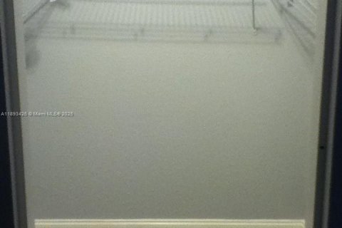 Copropriété à louer à Doral, Floride: 1 chambre, 75.25 m2 № 1945501 - photo 4