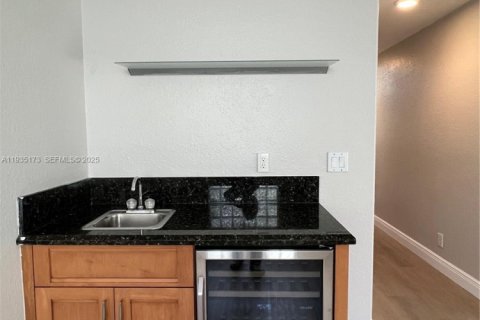 Villa ou maison à louer à Weston, Floride: 3 chambres, 190.17 m2 № 1993322 - photo 15