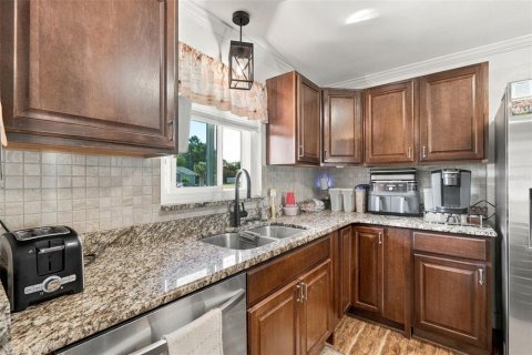 Villa ou maison à vendre à Port Charlotte, Floride: 3 chambres, 115.48 m2 № 2437321 - photo 13