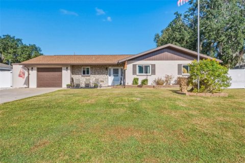 Villa ou maison à Port Charlotte, Floride 3 chambres, 115.48 m2 № 2437321