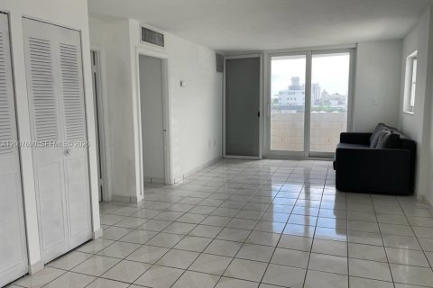 Apartment in Miami Beach, Florida 1 bedroom, 73.02 sq.m. № 2076567 - photo 4