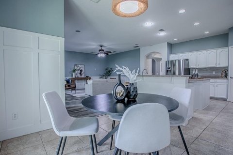 House in Apopka, Florida 4 bedrooms, 223.24 sq.m. № 1884053 - photo 27