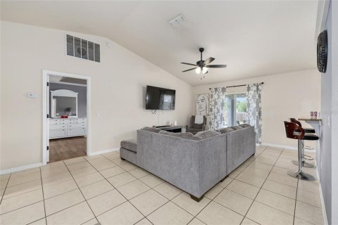 House in Ocala, Florida 3 bedrooms, 146.23 sq.m. № 1771805 - photo 6