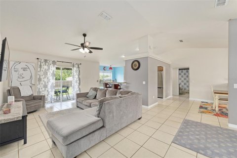 House in Ocala, Florida 3 bedrooms, 146.23 sq.m. № 1771805 - photo 8