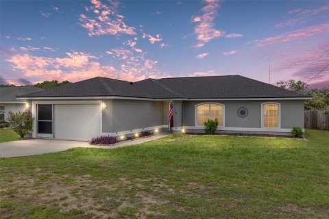 House in Ocala, Florida 3 bedrooms, 146.23 sq.m. № 1771805 - photo 1