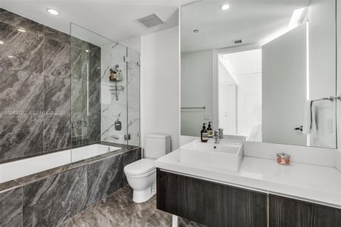 Снять в аренду кондоминиум в Майами, Флорида 3 спальни, 193.33м2, № 2002677 - фото 28