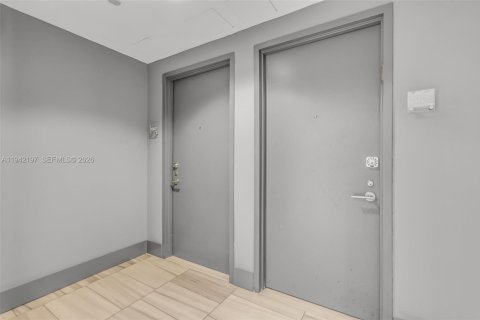 Снять в аренду кондоминиум в Майами, Флорида 3 спальни, 193.33м2, № 2002677 - фото 5