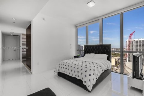 Снять в аренду кондоминиум в Майами, Флорида 3 спальни, 193.33м2, № 2002677 - фото 23