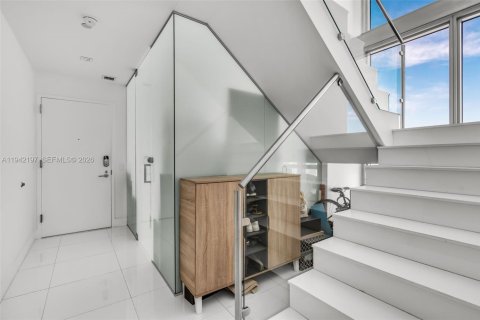 Снять в аренду кондоминиум в Майами, Флорида 3 спальни, 193.33м2, № 2002677 - фото 15