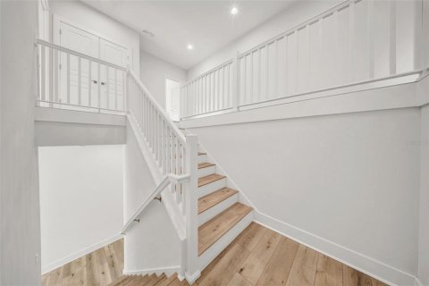 Townhouse in Tampa, Florida 4 bedrooms, 287.81 sq.m. № 1825065 - photo 27