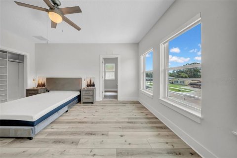 Townhouse in Tampa, Florida 4 bedrooms, 287.81 sq.m. № 1825065 - photo 30