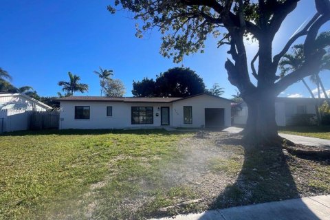 Villa ou maison à louer à Palmetto Bay, Floride: 4 chambres, 100.15 m2 № 2000072 - photo 2