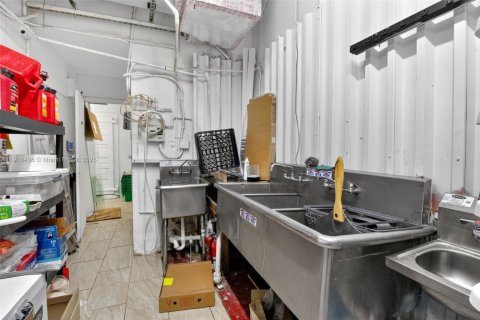 Купить коммерческую недвижимость в Майами, Флорида № 2082514 - фото 27