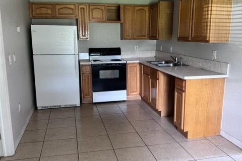 Apartment in Winter Haven, Florida 1 bedroom, 49.15 sq.m. № 2379630 - photo 4