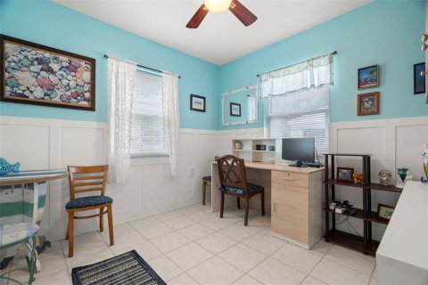 House in Clearwater, Florida 2 bedrooms, 85.19 sq.m. № 1909251 - photo 16