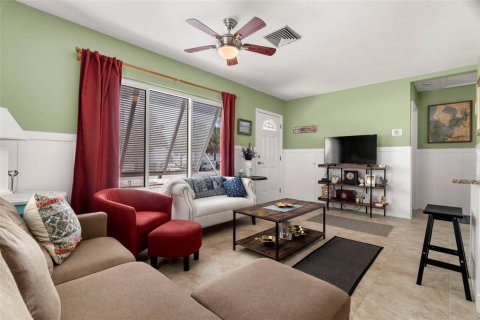 House in Clearwater, Florida 2 bedrooms, 85.19 sq.m. № 1909251 - photo 22