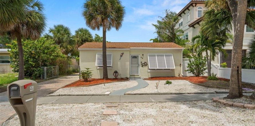House in Clearwater, Florida 2 bedrooms, 85.19 sq.m. № 1909251