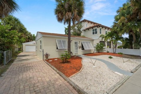 House in Clearwater, Florida 2 bedrooms, 85.19 sq.m. № 1909251 - photo 4