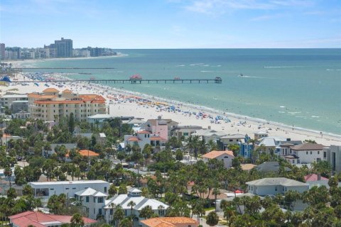 House in Clearwater, Florida 2 bedrooms, 85.19 sq.m. № 1909251 - photo 9