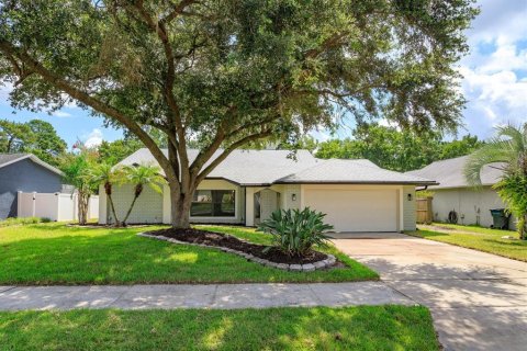 Villa ou maison à vendre à Oviedo, Floride: 4 chambres, 312.06 m2 № 2305224 - photo 2