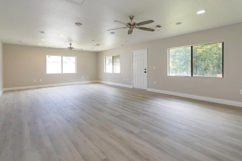 Villa ou maison à vendre à Oviedo, Floride: 4 chambres, 312.06 m2 № 2305224 - photo 17