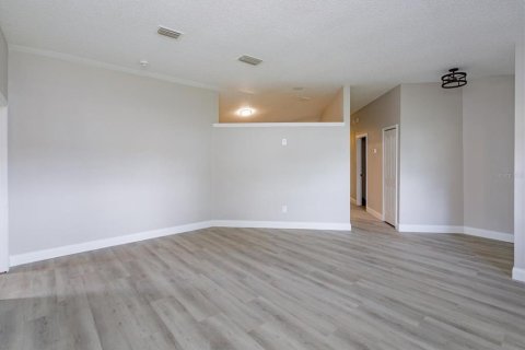 Villa ou maison à vendre à Oviedo, Floride: 4 chambres, 312.06 m2 № 2305224 - photo 9