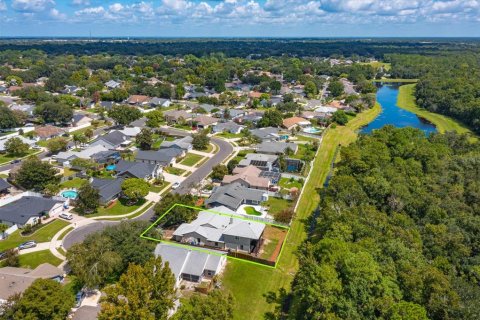 Villa ou maison à vendre à Oviedo, Floride: 4 chambres, 312.06 m2 № 2305224 - photo 5