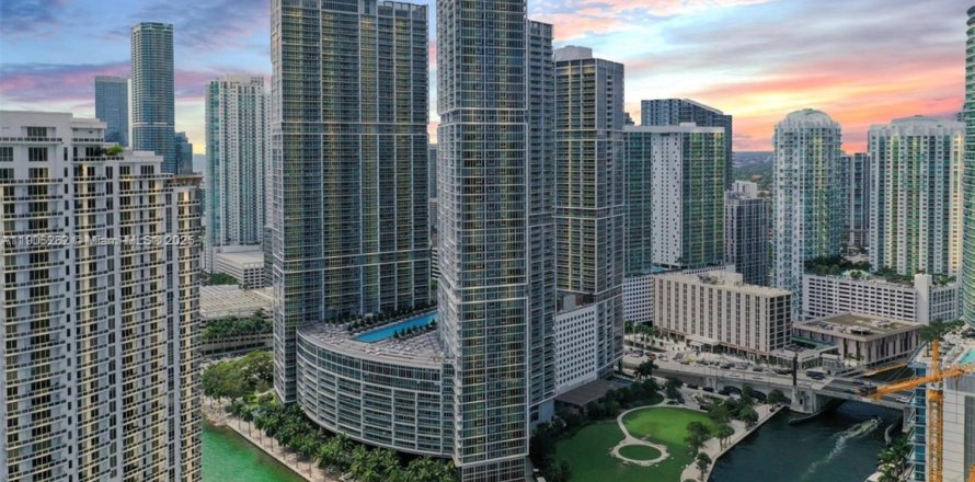 Condo in Miami, Florida, 1 bedroom  № 1956898