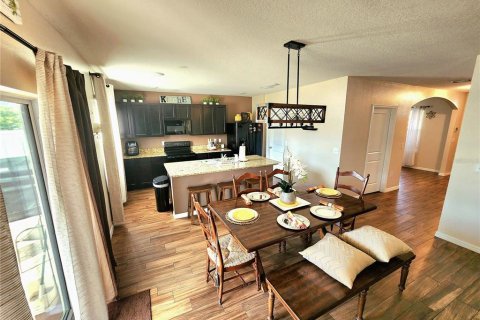 House in Bradenton, Florida 4 bedrooms, 232.72 sq.m. № 1533755 - photo 9