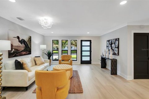 Casa en venta en Tampa, Florida, 4 dormitorios, 209.68 m2 № 1902222 - foto 10