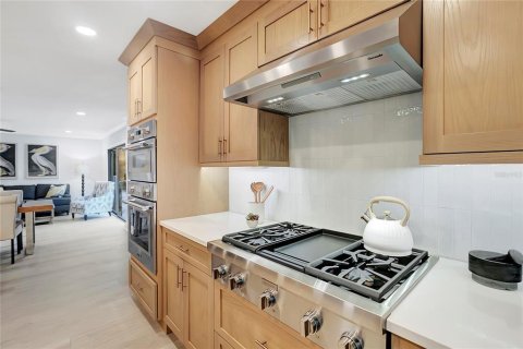 Casa en venta en Tampa, Florida, 4 dormitorios, 209.68 m2 № 1902222 - foto 21