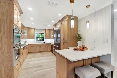 Casa en venta en Tampa, Florida, 4 dormitorios, 209.68 m2 № 1902222 - foto 17