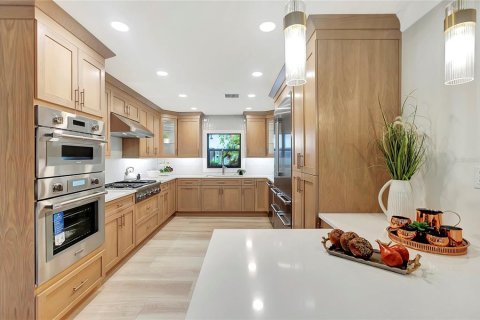 Casa en venta en Tampa, Florida, 4 dormitorios, 209.68 m2 № 1902222 - foto 18