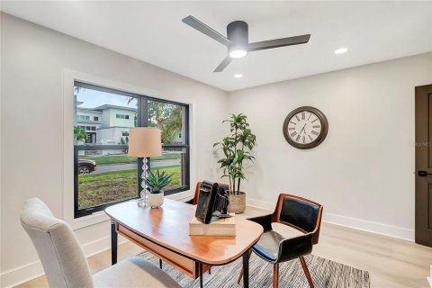 Casa en venta en Tampa, Florida, 4 dormitorios, 209.68 m2 № 1902222 - foto 5
