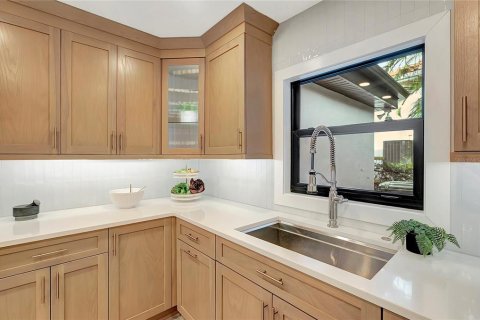 Casa en venta en Tampa, Florida, 4 dormitorios, 209.68 m2 № 1902222 - foto 24