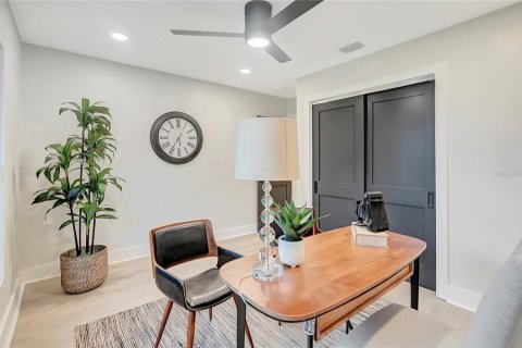 Casa en venta en Tampa, Florida, 4 dormitorios, 209.68 m2 № 1902222 - foto 6